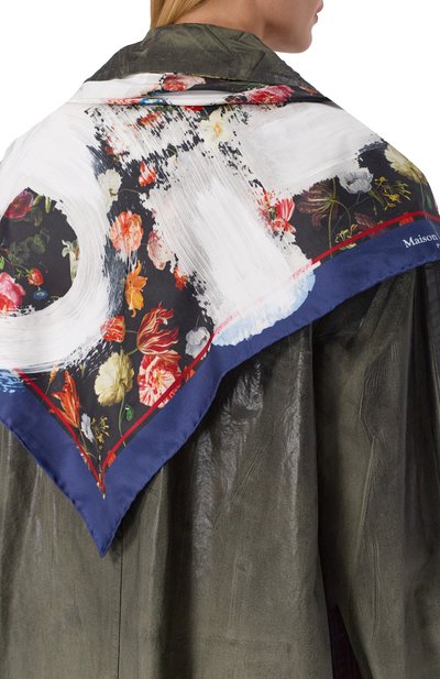 Шелковый платок MAISON MARGIELA черного цвета по цене 93050 руб., арт. S51TF0050/M36051, фото 2 Шелковый платок MAISON MARGIELA, арт. S51TF0050/M36051, фото 2