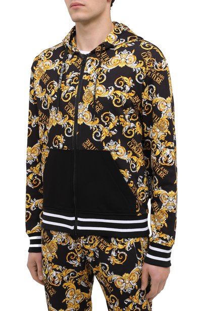 Хлопковая толстовка VERSACE JEANS COUTURE разноцветного цвета по цене 44750 руб., арт. B7GZA701-Z U P 301C0 PRINT ALL0VER/S0830, фото 3 Хлопковая толстовка VERSACE JEANS COUTURE, арт. B7GZA701-Z U P 301C0 PRINT ALL0VER/S0830, фото 3