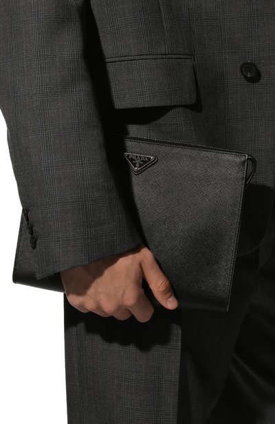 Кожаная папка для документов PRADA черного цвета по цене 125000 руб., арт. 2VF030-9Z2-F0002-OOO, фото 2 Кожаная папка для документов PRADA, арт. 2VF030-9Z2-F0002-OOO, фото 2