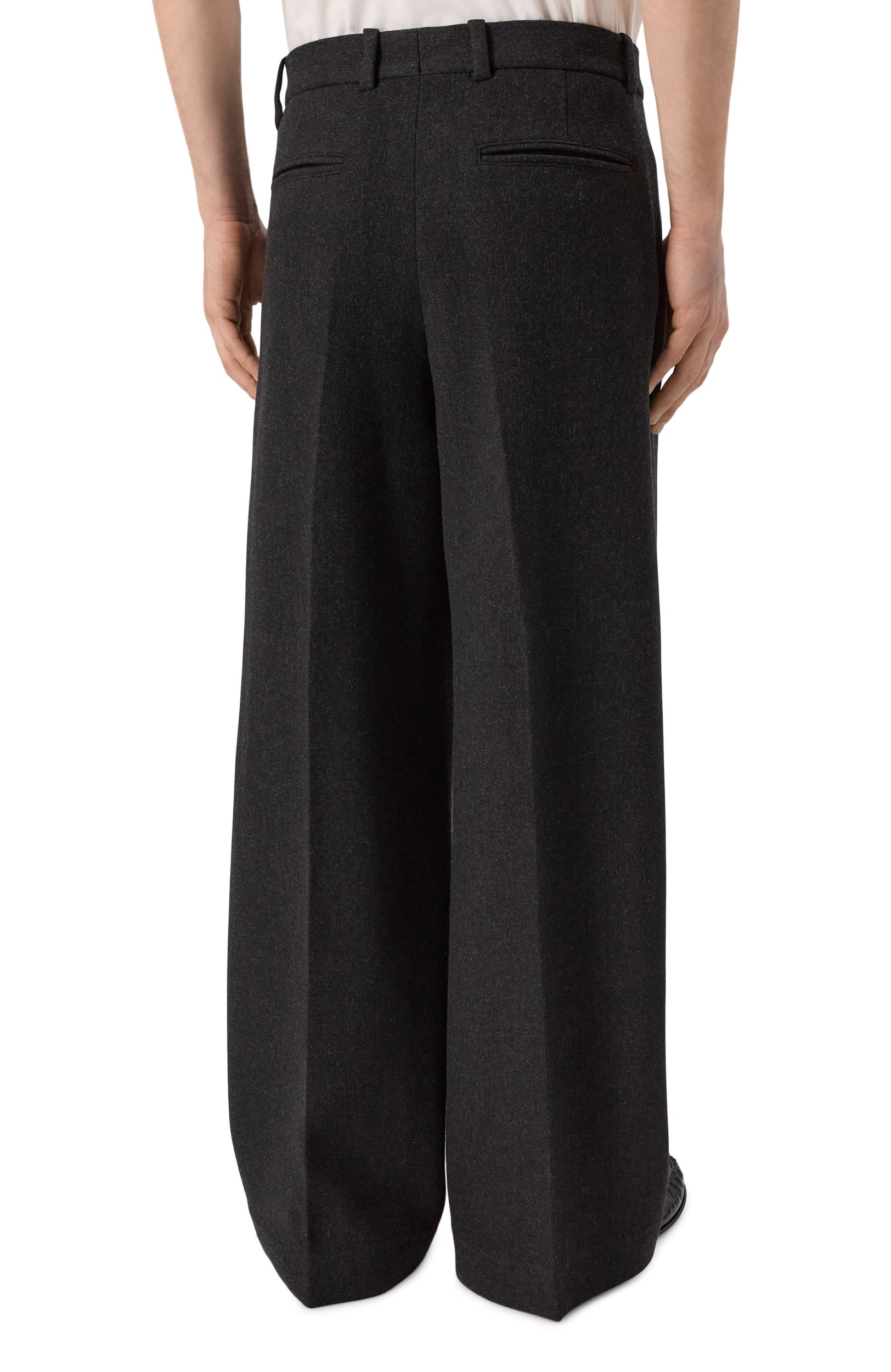 Шерстяные брюки JACQUEMUS темно-серого цвета по цене 99500 руб., арт. 26HPAM00584/AW00863, фото 4 Шерстяные брюки JACQUEMUS, арт. 26HPAM00584/AW00863, фото 4