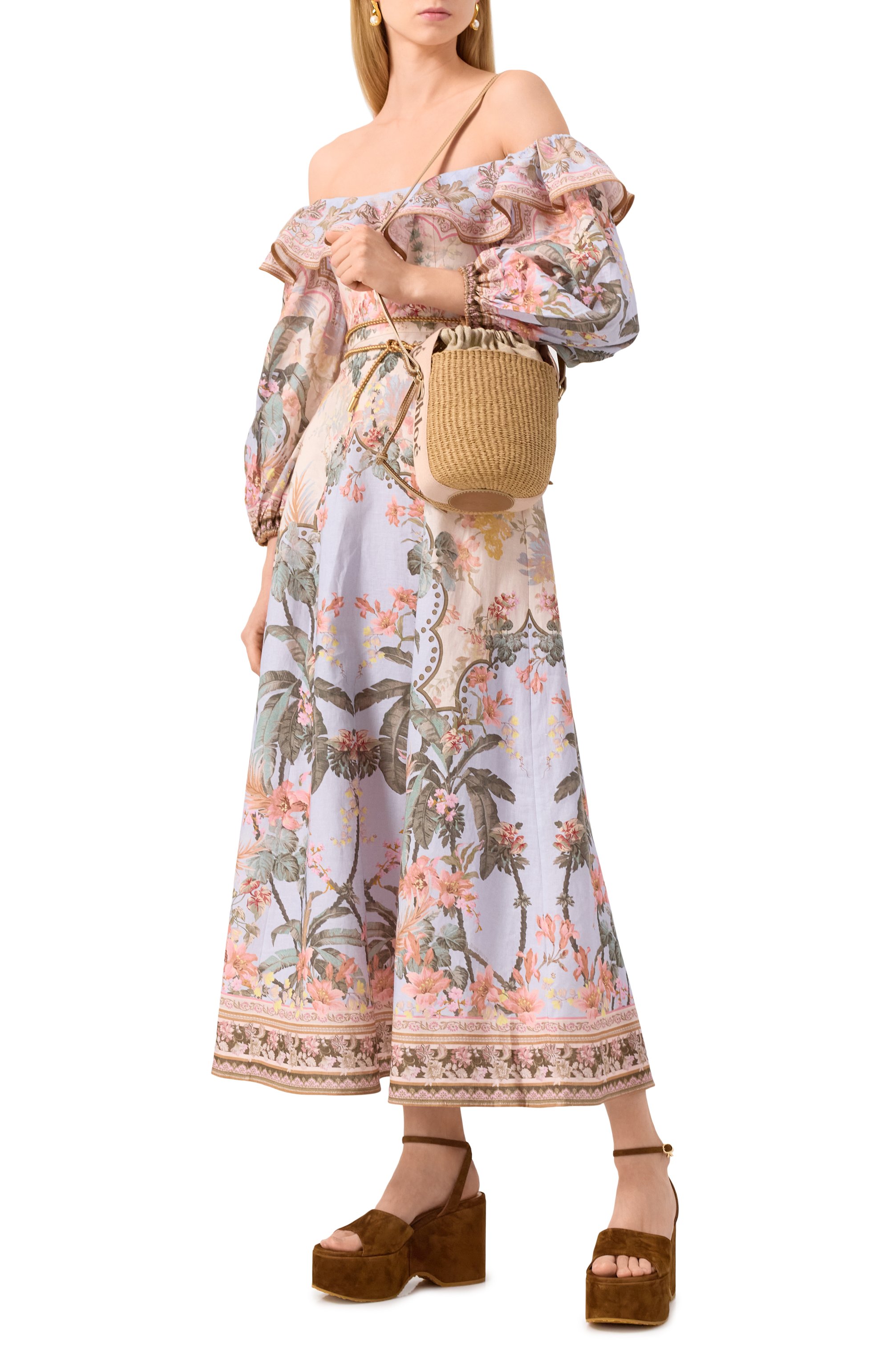 Сумка chloé x mifuko woody small CHLOÉ бежевого цвета по цене 97700 руб., арт. CHC23AS381L18, фото 7 Сумка chloé x mifuko woody small CHLOÉ, арт. CHC23AS381L18, фото 7