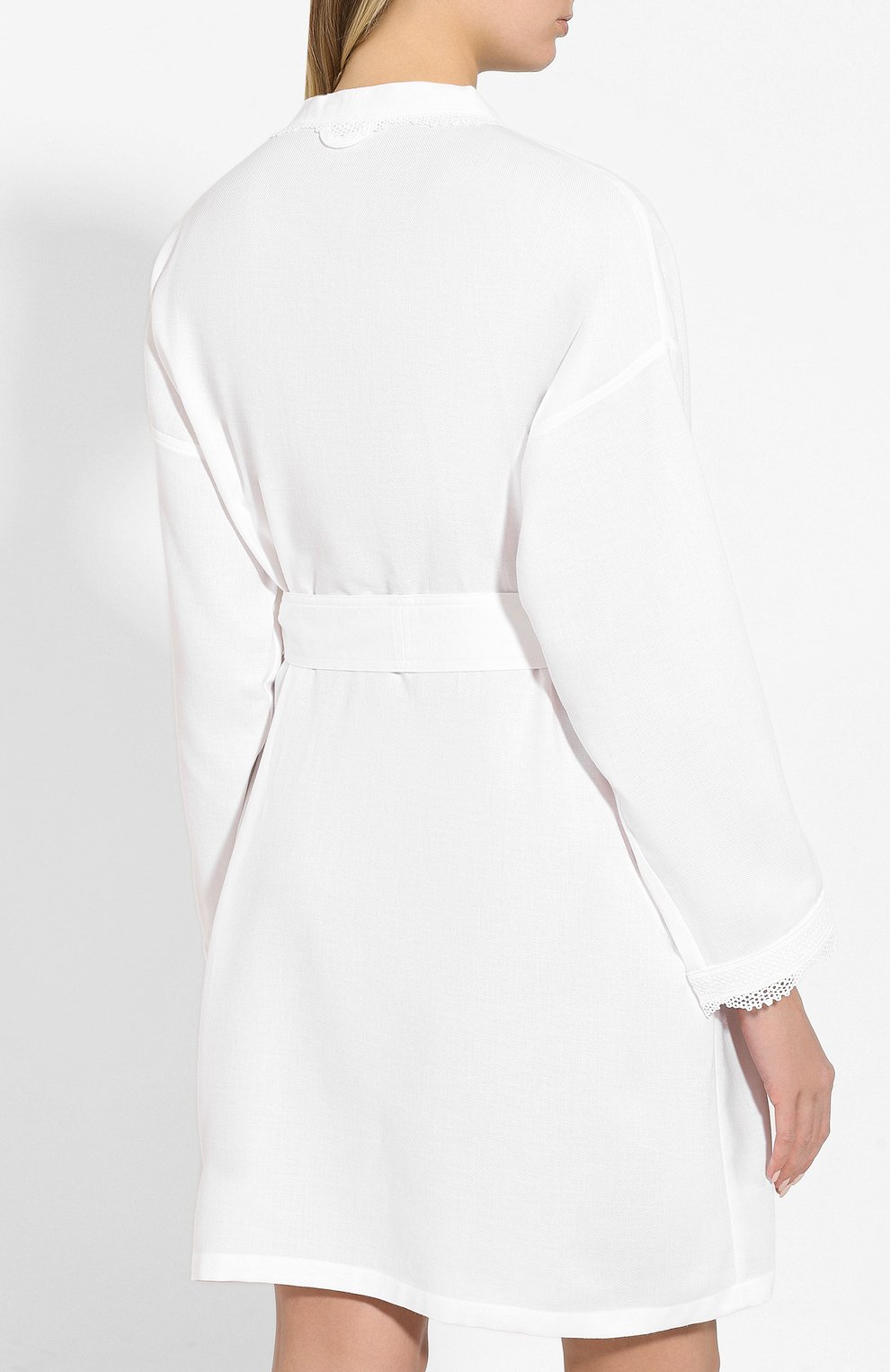 Хлопковый халат CELESTINE белого цвета по цене 19950 руб., арт. 70000572/SARA HAUSMANTEL, фото 4 Хлопковый халат CELESTINE, арт. 70000572/SARA HAUSMANTEL, фото 4