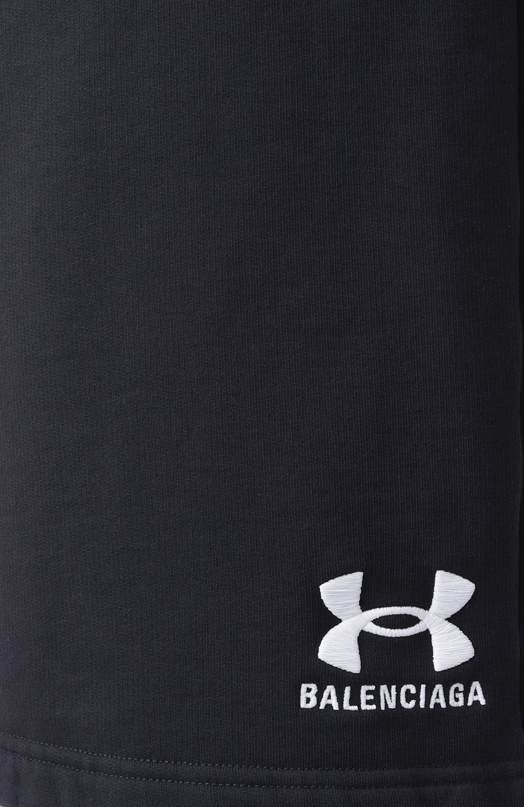 Мужские хлопковые шорты balenciaga х under armour BALENCIAGA черного цвета, арт. 795261/TRVB8 | Фото 6 (Длина Шорты М: Ниже колена; Драгоценные камни: Проставлено; Материал сплава: Проставлено; Стили: Спорт-шик; Принт: Без принта; Случай: Повседневный; Материал внешний: Хлопок)