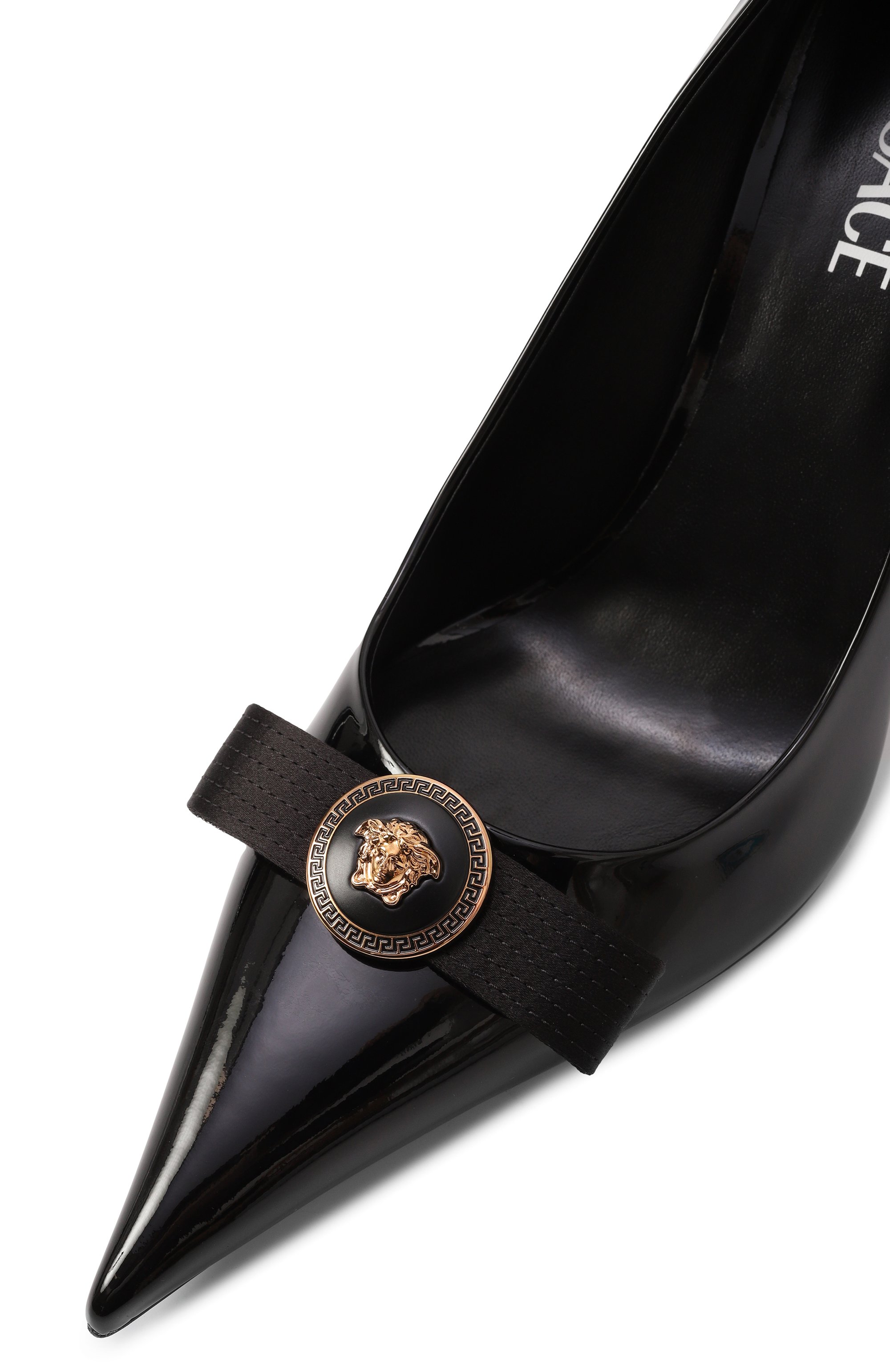 Лакированные туфли gianni ribbon 85 VERSACE черного цвета по цене 99500 руб., арт. 1013083/1A08983, фото 7 Лакированные туфли gianni ribbon 85 VERSACE, арт. 1013083/1A08983, фото 7