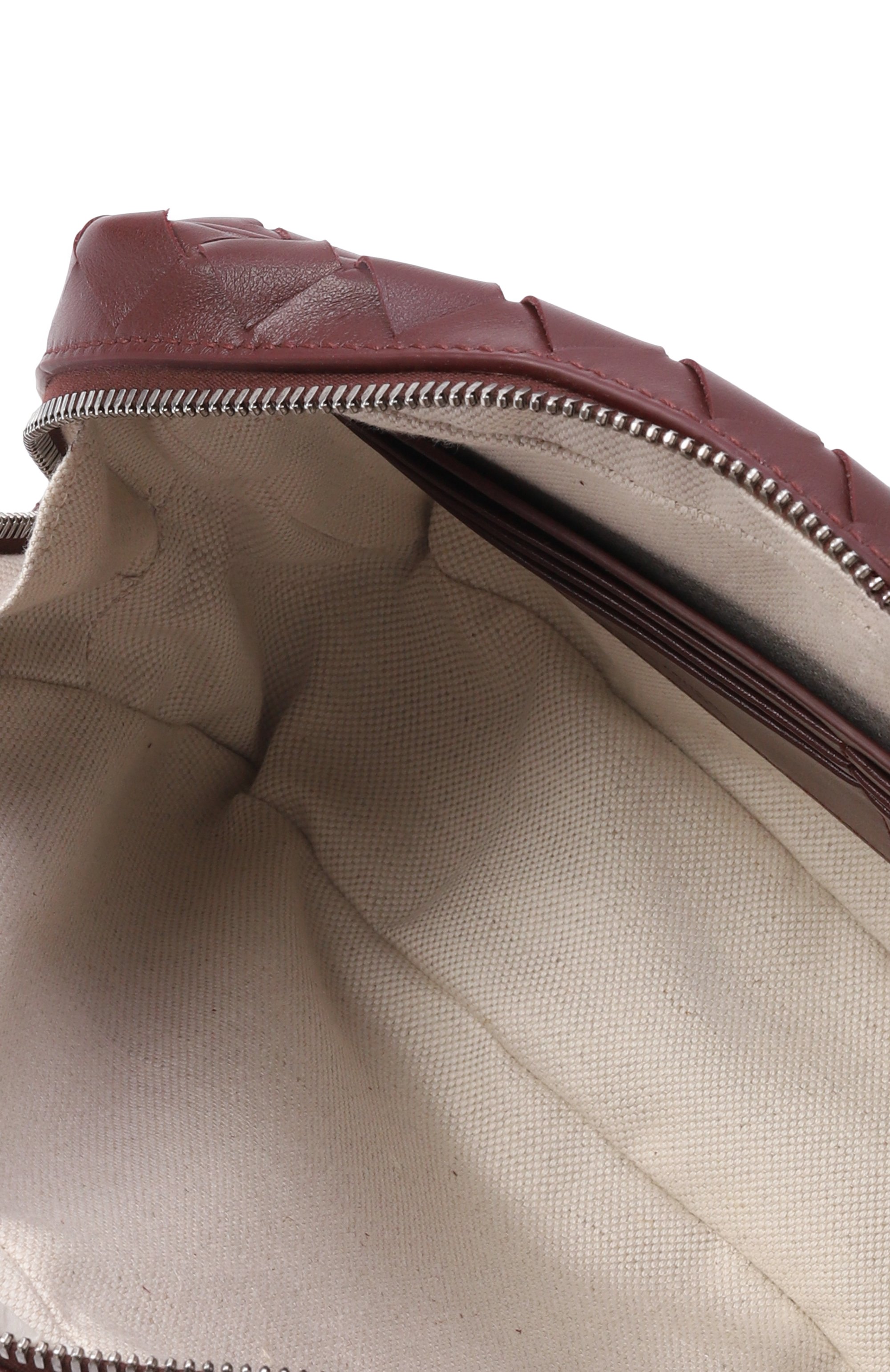 Борсетка BOTTEGA VENETA бордового цвета по цене 257500 руб., арт. 777390/V2HL1, фото 5 Борсетка BOTTEGA VENETA, арт. 777390/V2HL1, фото 5