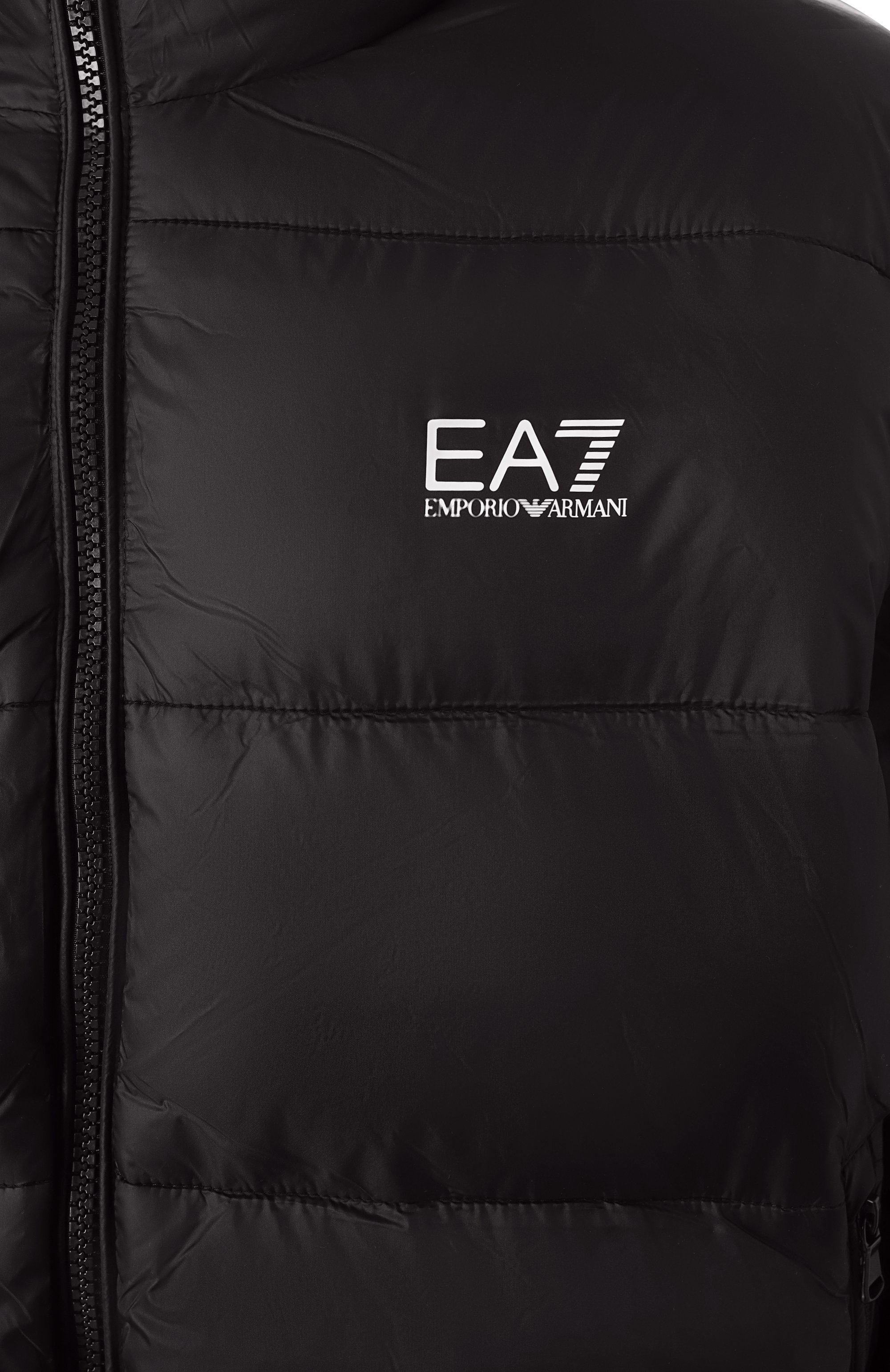 Пуховик EA7 черного цвета по цене 29950 руб., арт. 6DTB17/TNGPZ, фото 6 Пуховик EA7, арт. 6DTB17/TNGPZ, фото 6