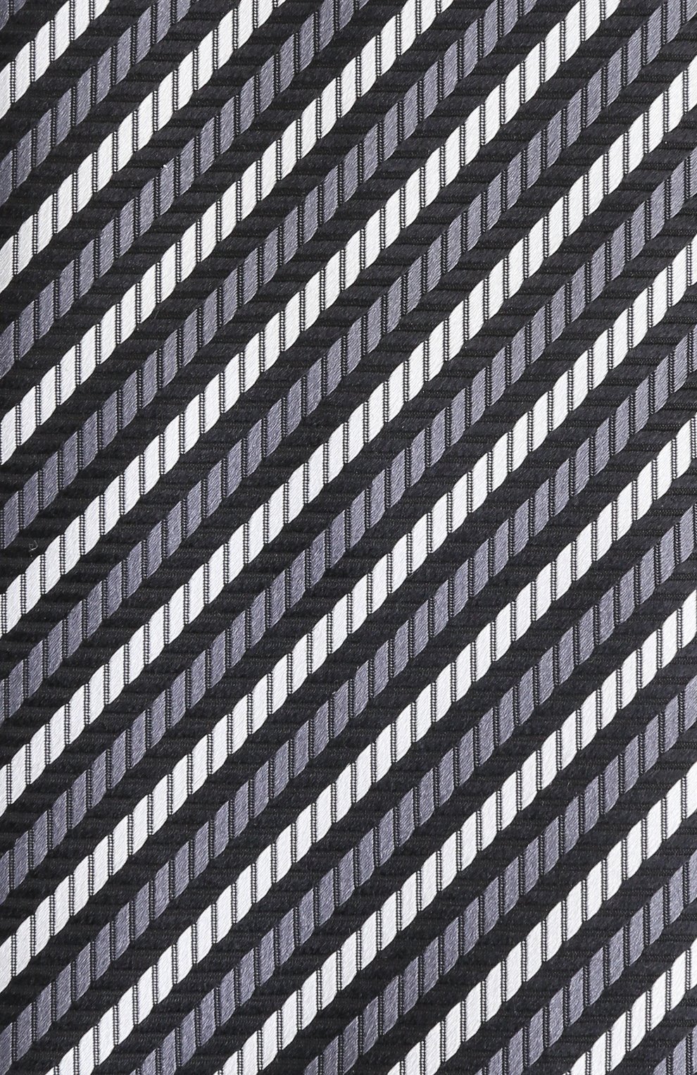 Шелковый галстук в полоску ZEGNA серого цвета по цене 17950 руб., арт. Z9D081L8, фото 3 Шелковый галстук в полоску ZEGNA, арт. Z9D081L8, фото 3
