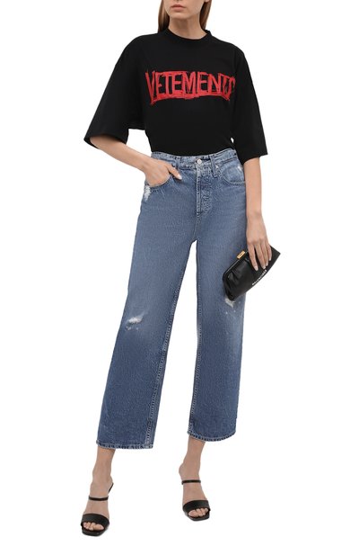 Хлопковая футболка VETEMENTS черного цвета по цене 73500 руб., арт. UA52TR580R 1610/W, фото 2 Хлопковая футболка VETEMENTS, арт. UA52TR580R 1610/W, фото 2