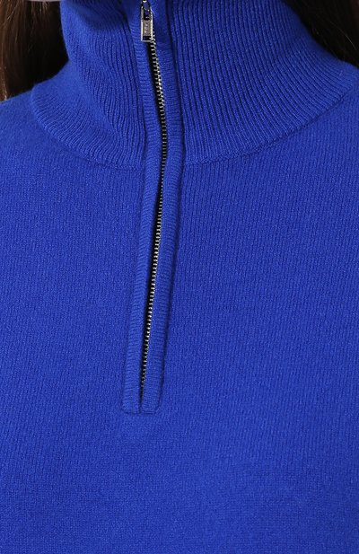 Кашемировый свитер EXTREME CASHMERE синего цвета по цене 37150 руб., арт. 102/HERE, фото 5 Кашемировый свитер EXTREME CASHMERE, арт. 102/HERE, фото 5