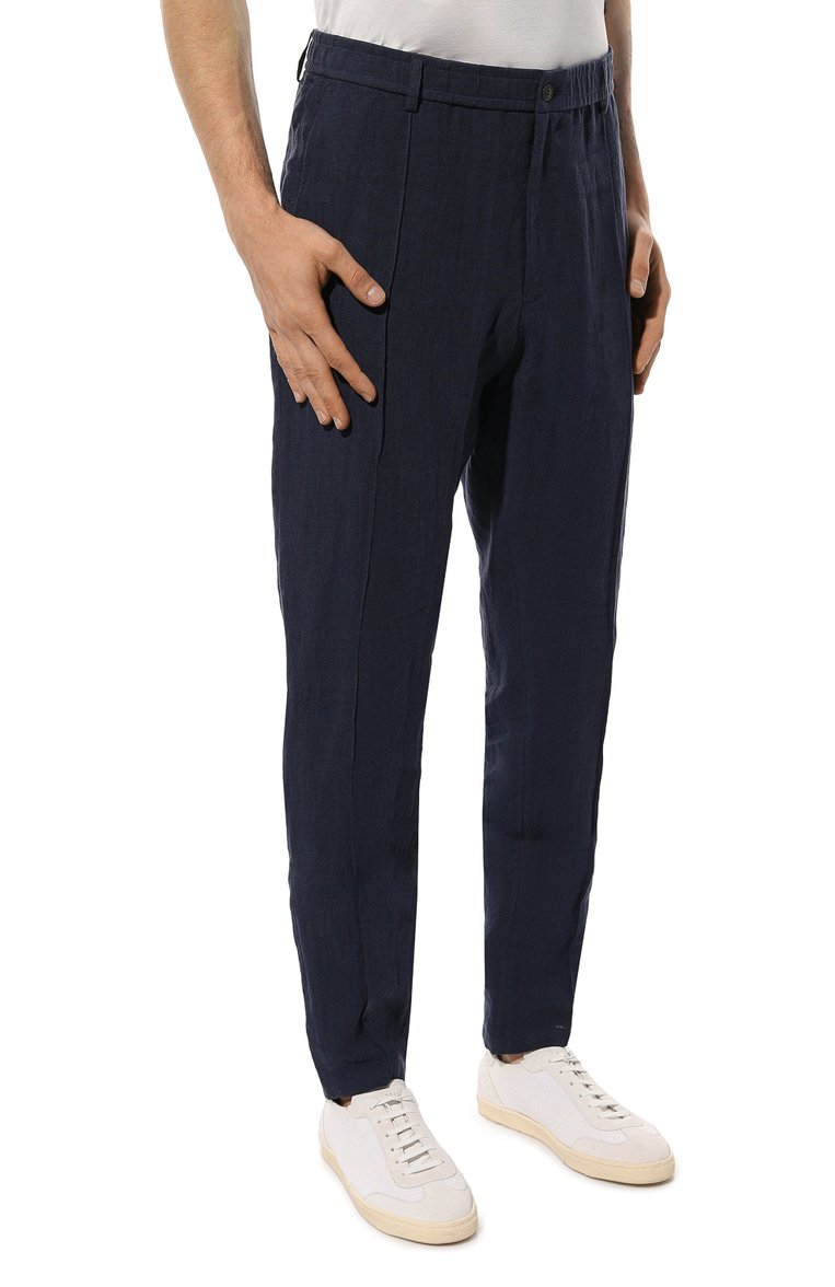 Мужские льняные брюки EMPORIO ARMANI темно-синего цвета, арт. 01P590/01448 | Фото 3 (Длина (брюки, джинсы): Стандартные; Материал внешний: Лен; Силуэт М (брюки): Чиносы; Случай: Повседневный; Стили: Кэжуэл; Автоматизация ТО: Проставлено; Автоматизация состава: Проставлено)
