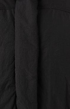 Женский пуховик JACQUEMUS черного цвета, арт. 24E241C0049/1320 | Фото 7 (Материал подклада: Синтетический материал; Рукава: Длинные; Драгоценные камни: Проставлено; Длина (верхняя одежда): Короткие; Материал сплава: Проставлено; Стили: Кэжуэл; Кросс-КТ: Пуховик; Материал внешний: Синтетический материал)