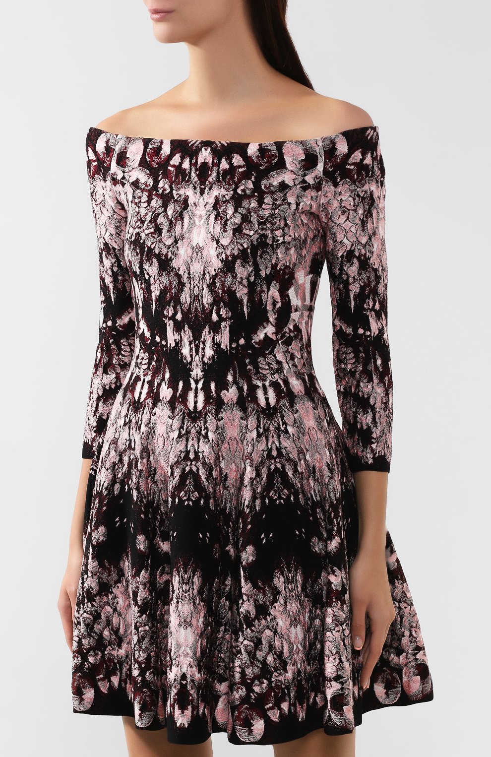 Платье ALEXANDER MCQUEEN розового цвета по цене 288000 руб., арт. 585244/Q1AG0, фото 3 Платье ALEXANDER MCQUEEN, арт. 585244/Q1AG0, фото 3