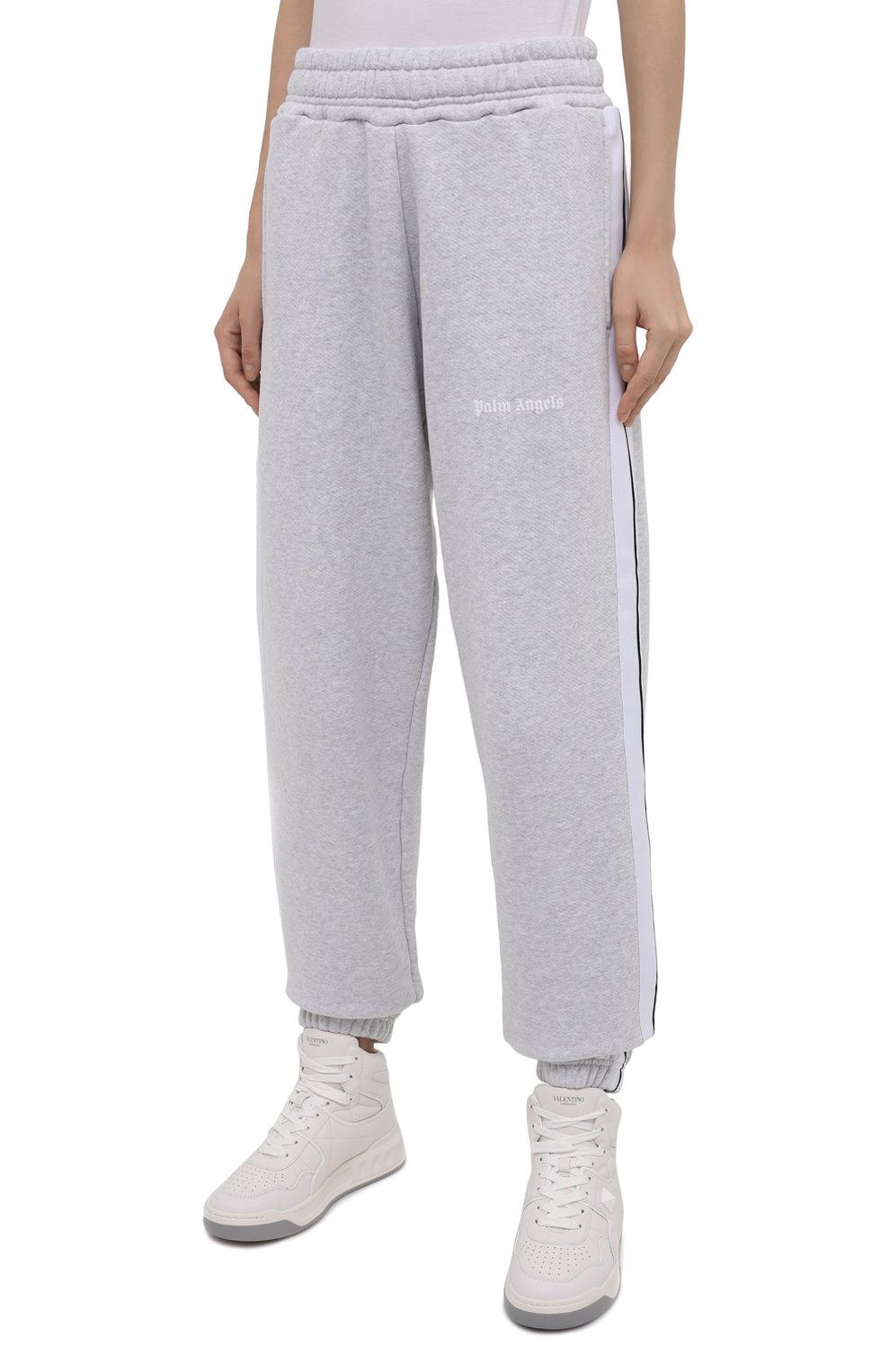 Хлопковые джоггеры PALM ANGELS светло-серого цвета по цене 52350 руб., арт. PWCH006F21FLE0010801, фото 3 Хлопковые джоггеры PALM ANGELS, арт. PWCH006F21FLE0010801, фото 3