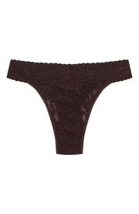 Коричневый