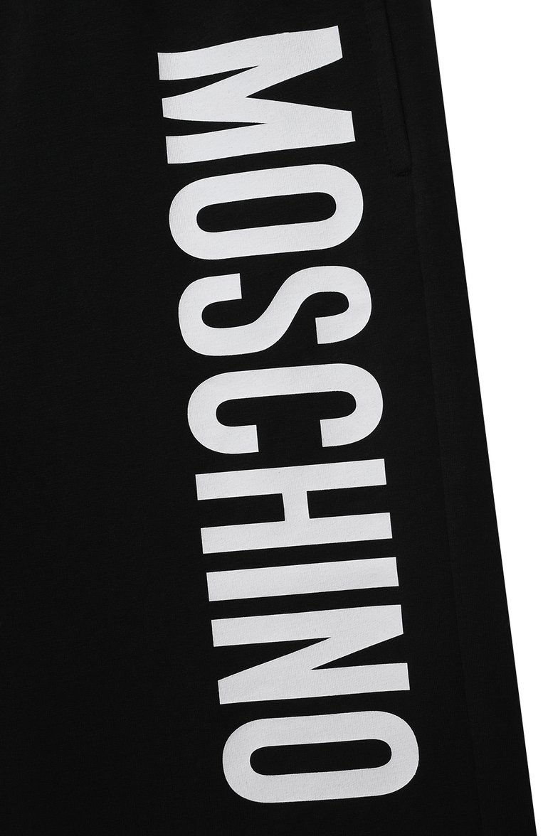 Детские хлопковые шорты MOSCHINO черного цвета, арт. HMQ007/LDA27/10A-14A | Фото 3 (Материал внешний: Хлопок; Мальчики Кросс-КТ: Шорты-одежда; Региональные ограничения белый список (Axapta Mercury): RU; Нос: Не проставлено; Ростовка одежда: 10 - 11 лет | 140 - 146см, 12 лет | 152 см, 13 - 15 лет | 158 см)