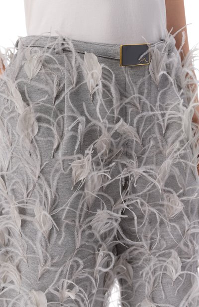 Хлопковые шорты с отделкой перьями ROWEN ROSE серого цвета по цене 98800 руб., арт. RR_J136, фото 5 Хлопковые шорты с отделкой перьями ROWEN ROSE, арт. RR_J136, фото 5