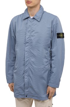 Мужской плащ STONE ISLAND синего цвета, арт. 741543233 | Фото 3 (Мужское Кросс-КТ: Плащ-верхняя одежда; Материал подклада: Синтетический материал; Материал внешний: Синтетический материал; Стили: Кэжуэл; Длина (верхняя одежда): До середины бедра; Рукава: Длинные; Драгоценные камни: Проставлено; Материал сплава: Проставлено)