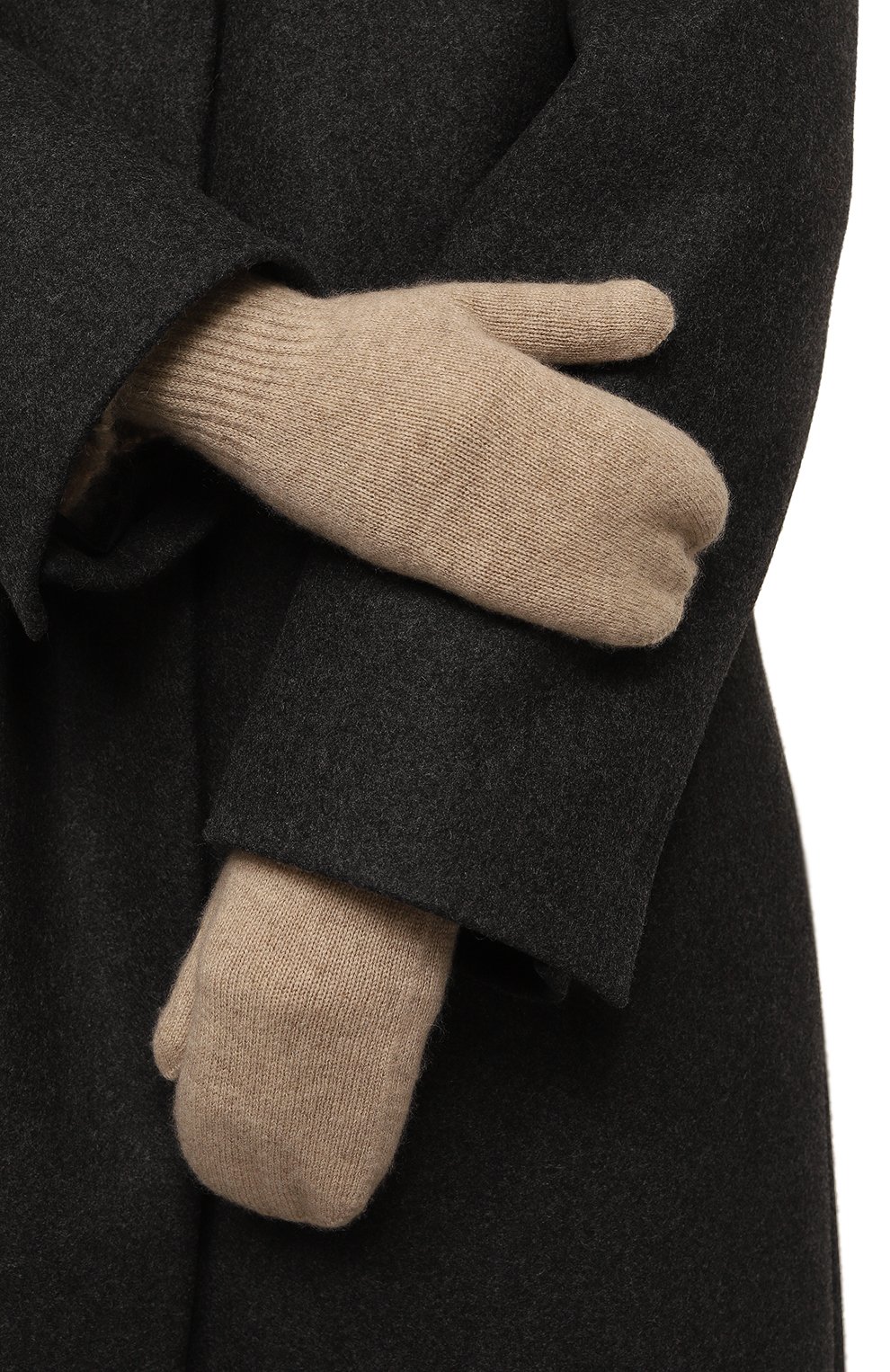 Кашемировые варежки TEGIN светло-бежевого цвета по цене 10350 руб., арт. 1641, фото 2 Кашемировые варежки TEGIN, арт. 1641, фото 2