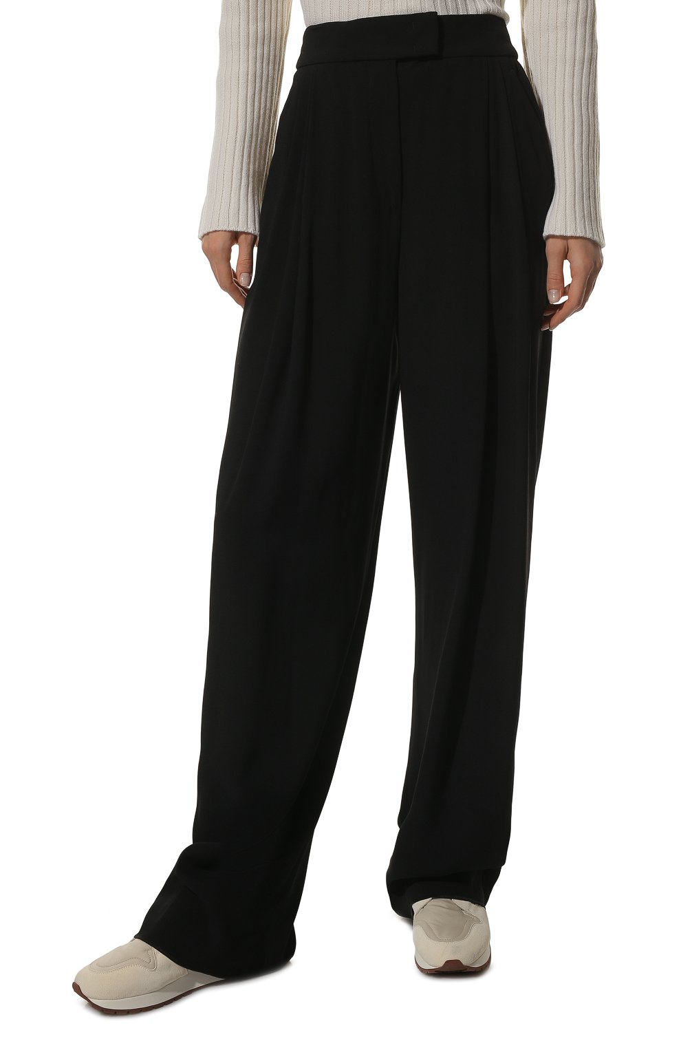 Брюки EMPORIO ARMANI черного цвета по цене 33150 руб., арт. 0NP3DT/02003, фото 3 Брюки EMPORIO ARMANI, арт. 0NP3DT/02003, фото 3