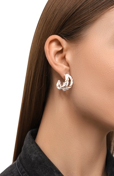 Серьги MAISON MARGIELA белого цвета по цене 46950 руб., арт. SM1VG0051 P6477, фото 2 Серьги MAISON MARGIELA, арт. SM1VG0051 P6477, фото 2