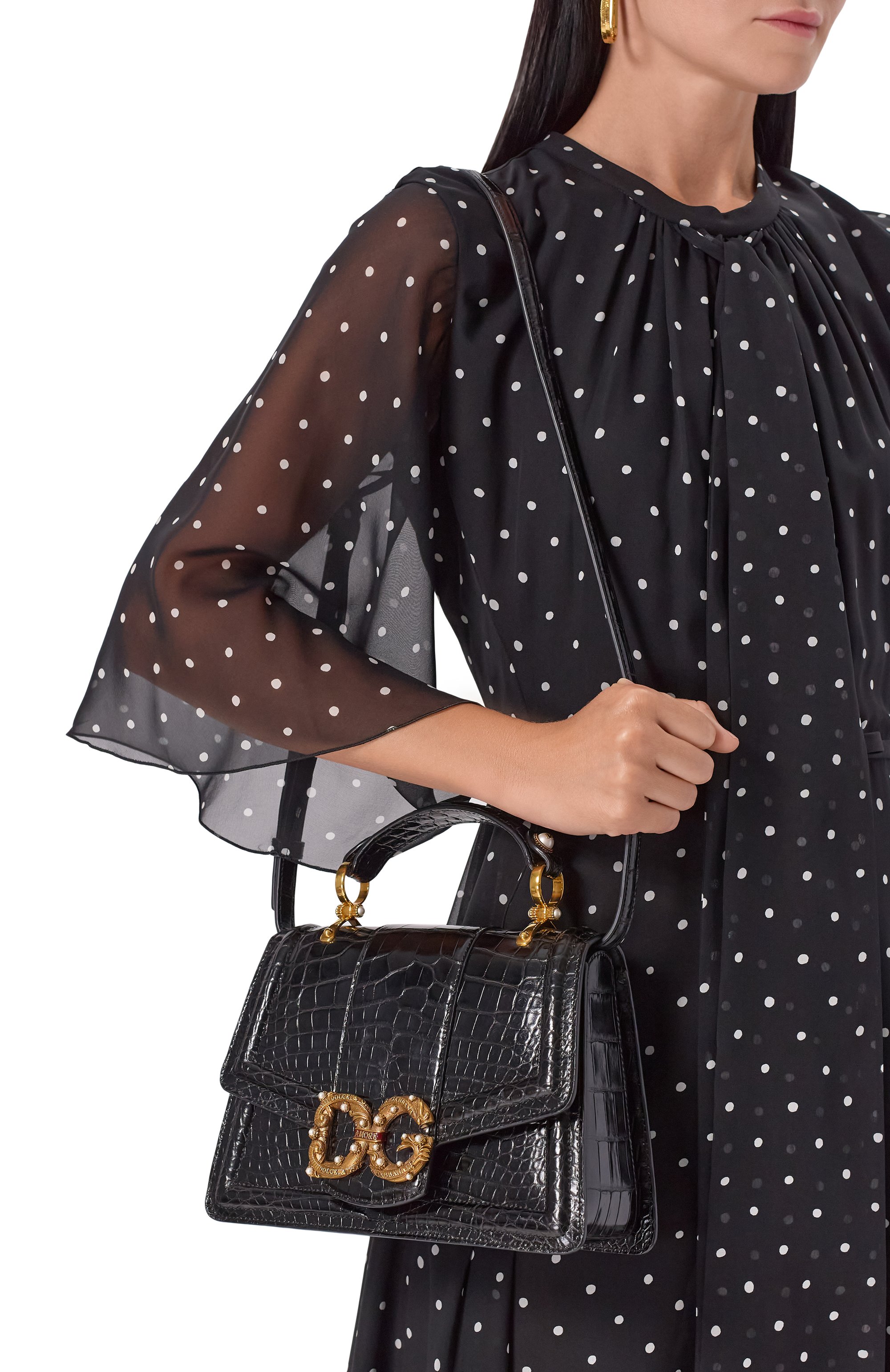 Сумка dg amore из кожи крокодила DOLCE & GABBANA черного цвета по цене 2560000 руб., арт. BB6675/B2DF8/AMIS, фото 2 Сумка dg amore из кожи крокодила DOLCE & GABBANA, арт. BB6675/B2DF8/AMIS, фото 2