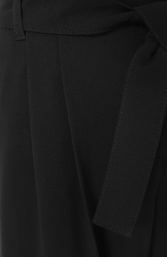 Женские брюки BOSS черного цвета, арт. 50479405 | Фото 6 (Длина (брюки, джинсы): Стандартные; Стили: Кэжуэл; Женское Кросс-КТ: Брюки-одежда; Силуэт Ж (брюки и джинсы): Широкие; Материал подклада: Хлопок; Материал внешний: Синтетический материал)