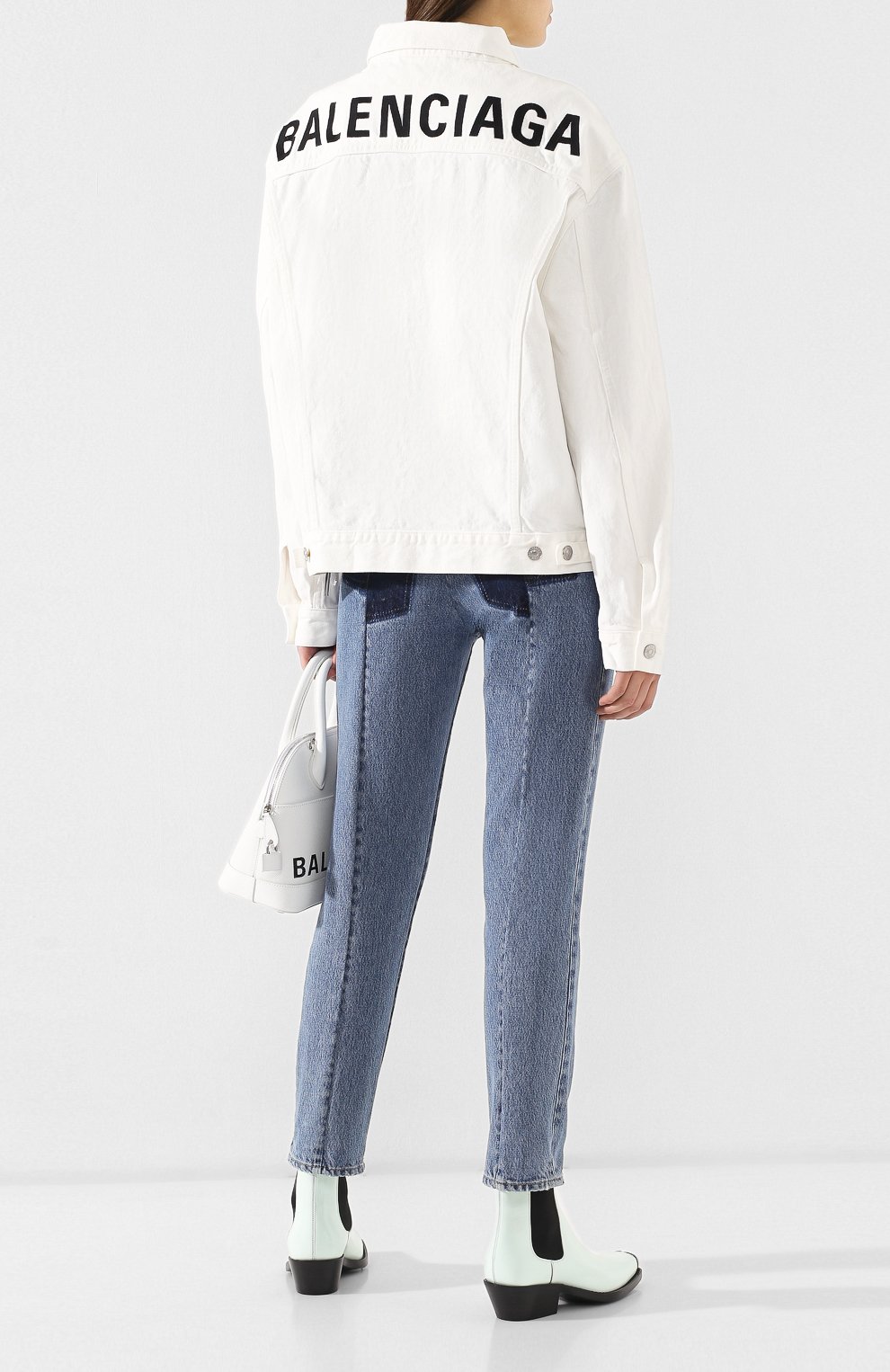 Джинсовая куртка BALENCIAGA белого цвета по цене 78450 руб., арт. 571449/TDW04, фото 2 Джинсовая куртка BALENCIAGA, арт. 571449/TDW04, фото 2