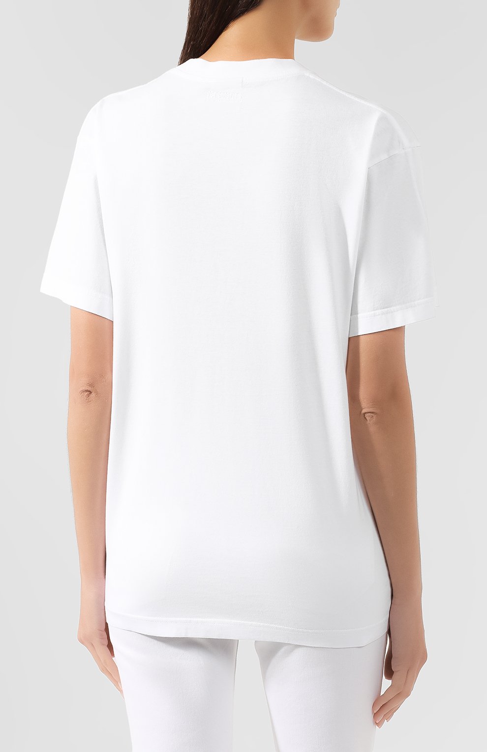 Хлопковая футболка VETEMENTS белого цвета по цене 38750 руб., арт. UAH20TR616/W, фото 4 Хлопковая футболка VETEMENTS, арт. UAH20TR616/W, фото 4