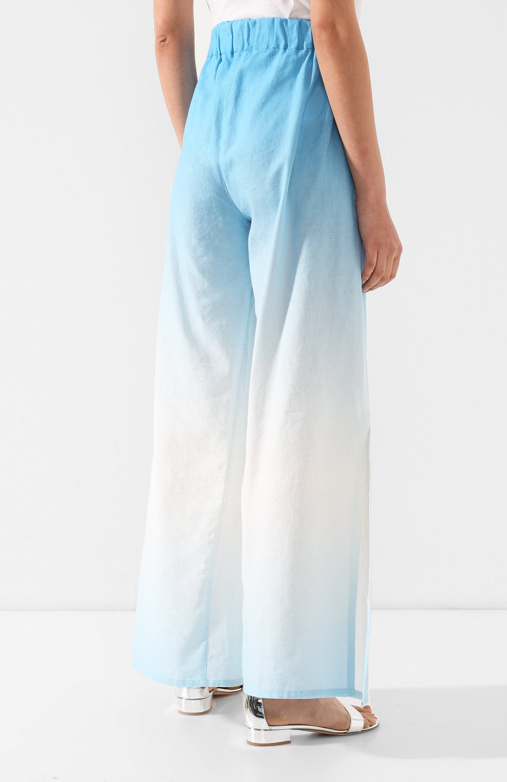 Брюки из смеси хлопка и льна A MERE CO голубого цвета по цене 36100 руб., арт. AMC/R19083, фото 4 Брюки из смеси хлопка и льна A MERE CO, арт. AMC/R19083, фото 4
