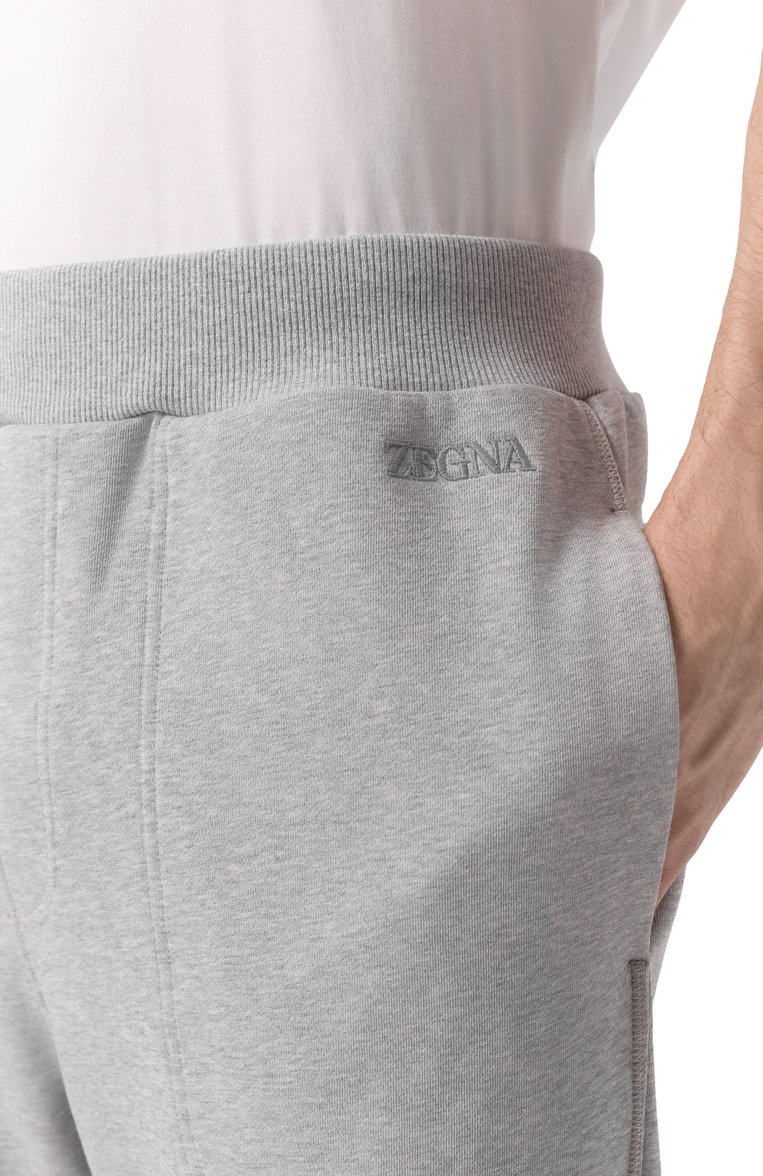 Мужские хлопковые джоггеры ZEGNA серого цвета, арт. N6N00/194 | Фото 5 (Материал внешний: Хлопок; Автоматизация ТО: Проставлено; Длина (брюки, джинсы): Стандартные; Автоматизация состава: Проставлено; Силуэт М (брюки): Джоггеры; Стили: Спорт-шик)