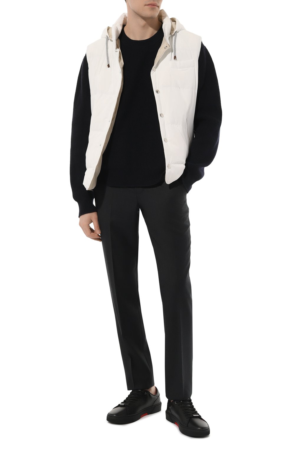 Пуховый жилет BRUNELLO CUCINELLI белого цвета по цене 277000 руб., арт. MM4031716, фото 2 Пуховый жилет BRUNELLO CUCINELLI, арт. MM4031716, фото 2