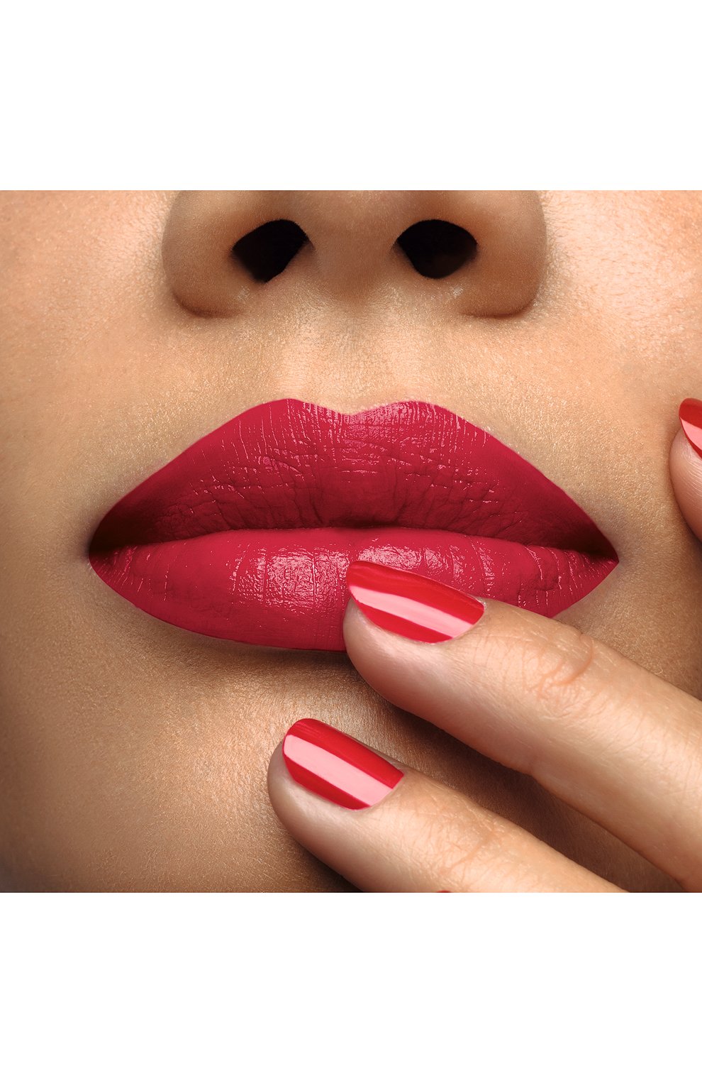 Увлажняющая помада-блеск в мини-формате sooooo…glow on the go, оттенок rouge louboutin CHRISTIAN LOUBOUTIN цвета по цене 5600 руб., арт. 8435415063647, фото 6 Увлажняющая помада-блеск в мини-формате sooooo…glow on the go, оттенок rouge louboutin CHRISTIAN LOUBOUTIN, арт. 8435415063647, фото 6