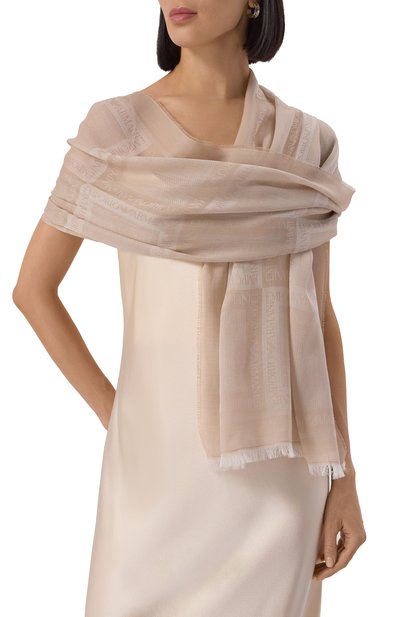 Шарф EMPORIO ARMANI светло-бежевого цвета по цене 14300 руб., арт. EW001858/AF15667, фото 2 Шарф EMPORIO ARMANI, арт. EW001858/AF15667, фото 2