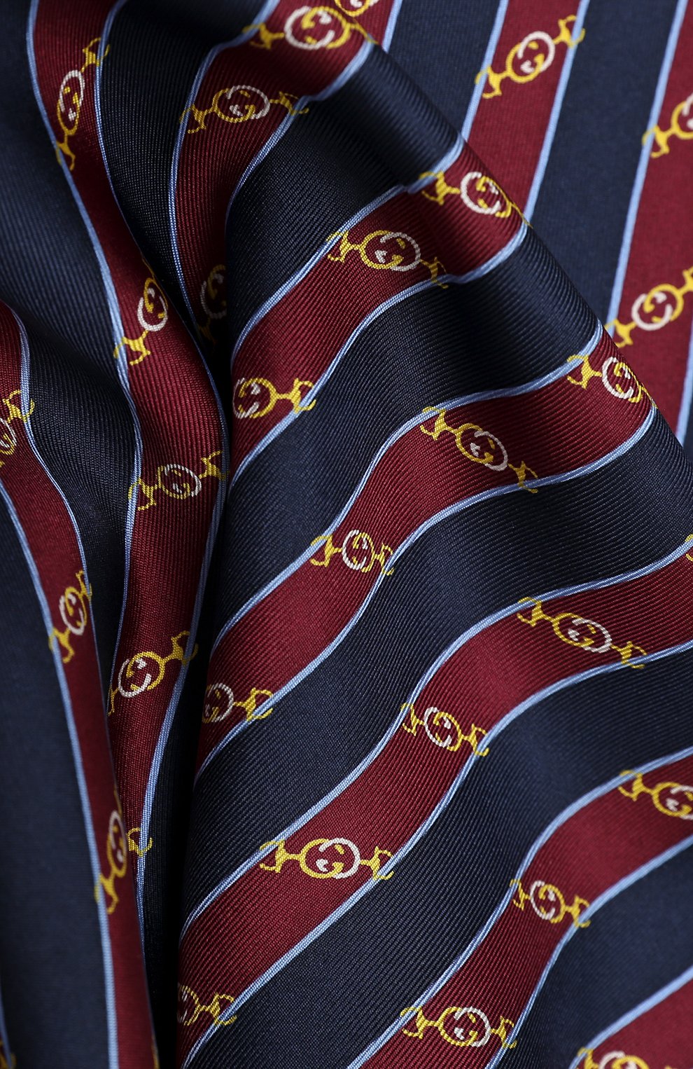 Шелковый платок GUCCI бордового цвета по цене 12000 руб., арт. 630520/4G001, фото 2 Шелковый платок GUCCI, арт. 630520/4G001, фото 2