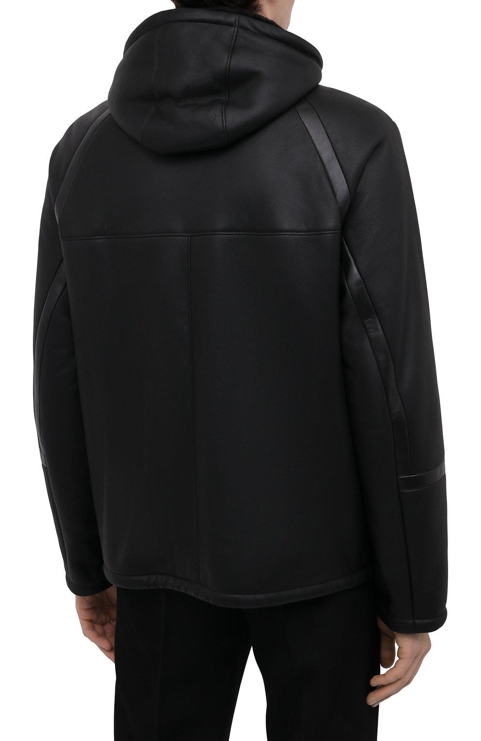 Дубленка из овчины PRADA черного цвета по цене 640000 руб., арт. UPW395-1H44-F0806, фото 4 Дубленка из овчины PRADA, арт. UPW395-1H44-F0806, фото 4