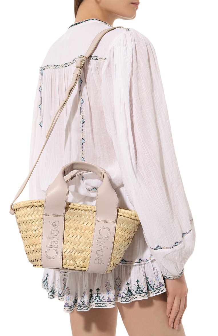 Женская сумка chloé sense CHLOÉ бежевого цвета, арт. CHC23SS304/J66 | Фото 2 (Драгоценные камни: Проставлено; Материал сплава: Проставлено; Размер: medium; Материал: Натуральная кожа, Рафия; Ремень/цепочка: На ремешке)