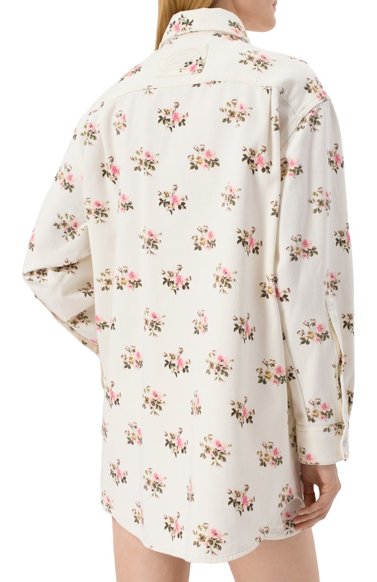 Женская джинсовая рубашка BLUMARINE кремового цвета, арт. P522J189W | Фото 4 (Рукава: Длинные; Материал внешний: Хлопок, Деним; Длина (для топов): Удлиненные; Принт: С принтом; Кросс-КТ: Деним, костюм; Женское Кросс-КТ: Рубашка-одежда; Стили: Романтичный)