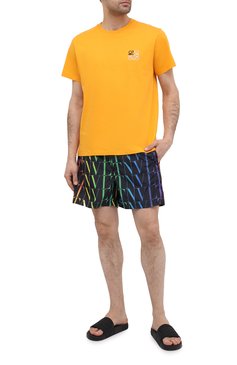 Мужские плавки-шорты VALENTINO разноцветного цвета, арт. VV3UH0286G0 | Фото 2 (Мужское Кросс-КТ: плавки-шорты; Принт: С принтом; Материал внешний: Синтетический материал; Региональные ограничения белый список (Axapta Mercury): RU; Нос: Не проставлено)