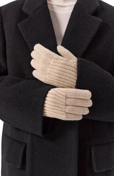 Перчатки из шерсти и вискозы GUCCI бежевого цвета по цене 68900 руб., арт. 809180/3GAAB, фото 2 Перчатки из шерсти и вискозы GUCCI, арт. 809180/3GAAB, фото 2