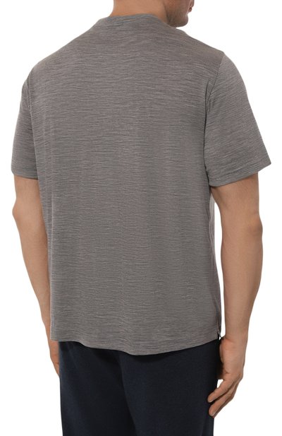 Шерстяная футболка CAPOBIANCO серого цвета по цене 29150 руб., арт. 17M660.JE00./60, фото 4 Шерстяная футболка CAPOBIANCO, арт. 17M660.JE00./60, фото 4