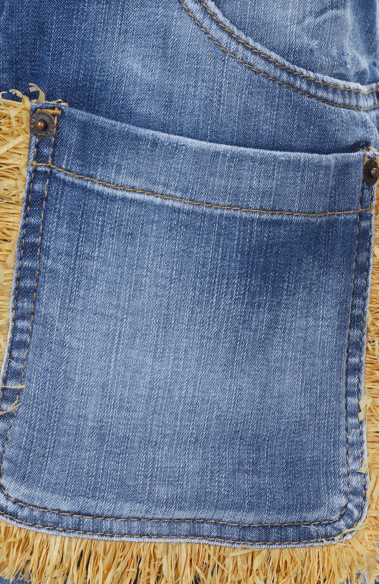 Женские джинсовые шорты DSQUARED2 голубого цвета, арт. S73MU0237/S30341 | Фото 6 (Длина Ж (юбки, платья, шорты): Мини; Материал внешний: Хлопок, Деним; Стили: Кэжуэл; Кросс-КТ: Деним; Автоматизация состава: Проставлено; Автоматизация ТО: Проставлено)