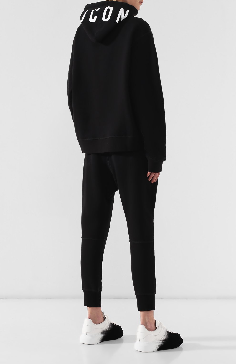 Хлопковое худи DSQUARED2 черного цвета по цене 32450 руб., арт. S75GU0234/S25042, фото 2 Хлопковое худи DSQUARED2, арт. S75GU0234/S25042, фото 2