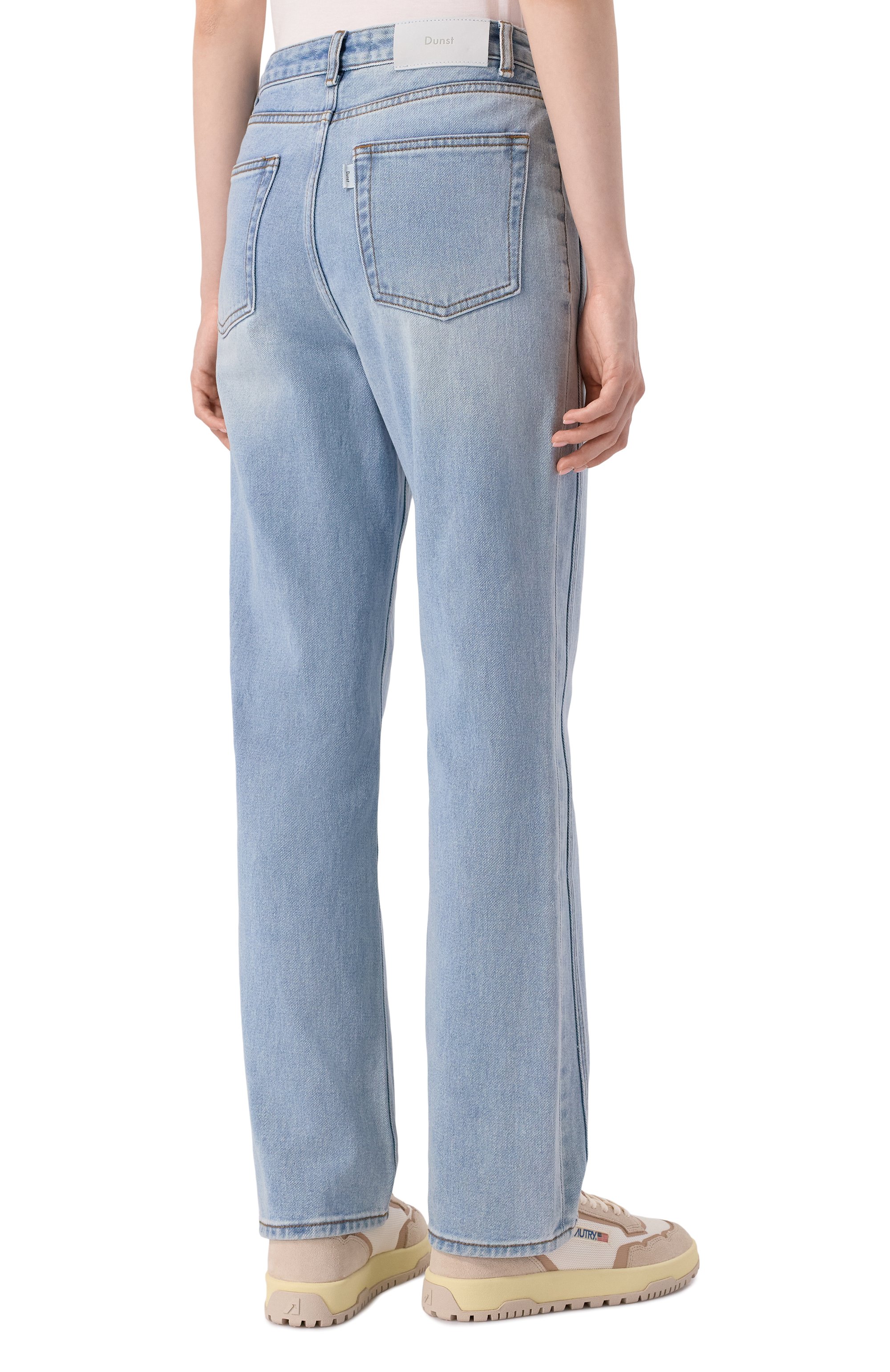 Джинсы DUNST голубого цвета по цене 13900 руб., арт. UDPA5C211B1, фото 4 Джинсы DUNST, арт. UDPA5C211B1, фото 4