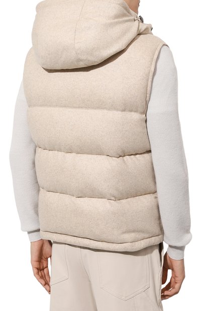 Пуховый жилет BRIONI кремового цвета по цене 435500 руб., арт. SUPB0L/0A604, фото 4 Пуховый жилет BRIONI, арт. SUPB0L/0A604, фото 4