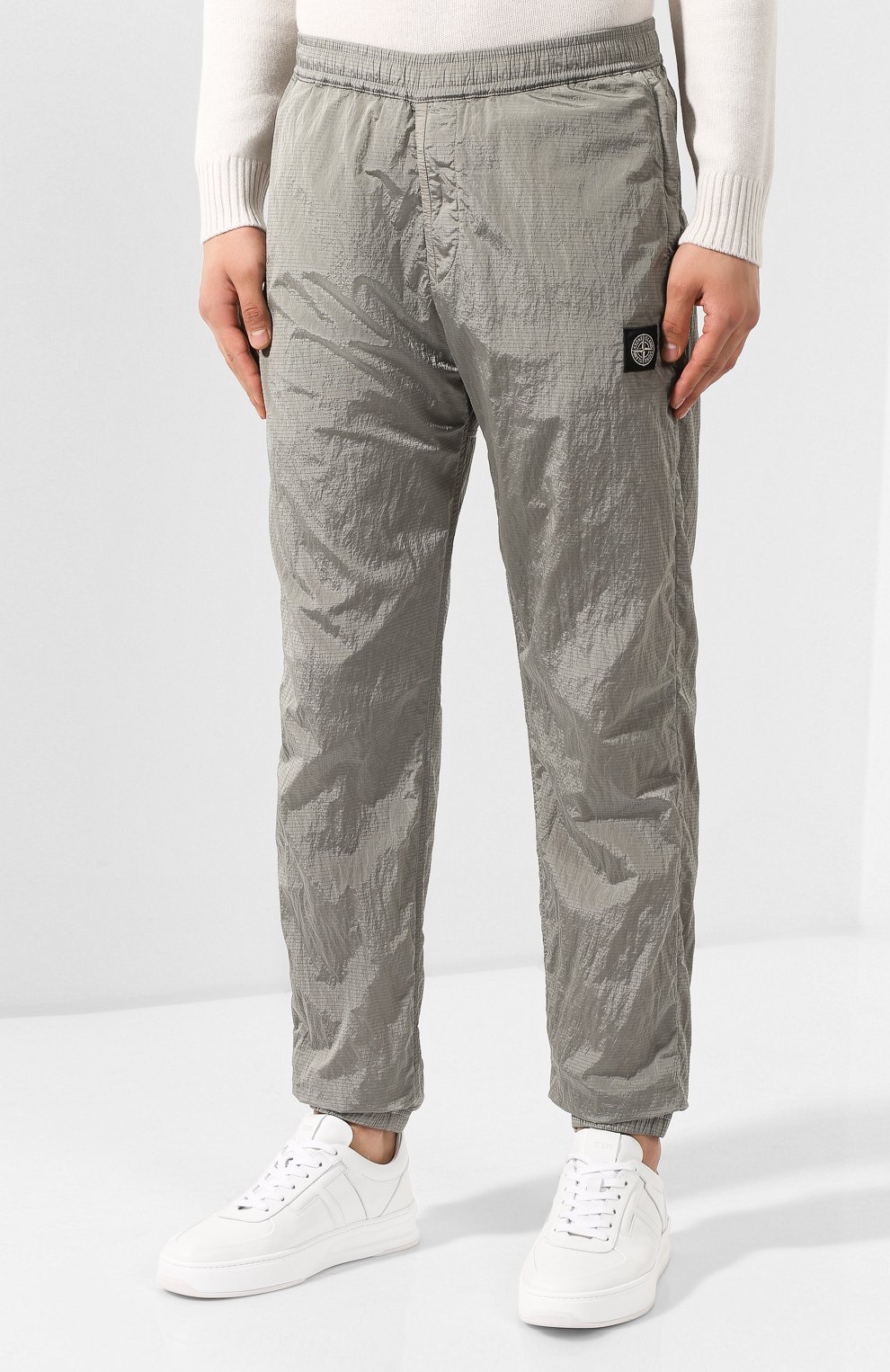 Джоггеры STONE ISLAND серого цвета по цене 47100 руб., арт. 711563136, фото 3 Джоггеры STONE ISLAND, арт. 711563136, фото 3