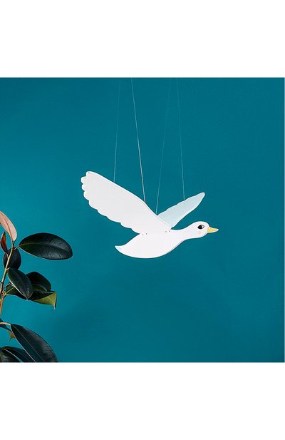 Декор для детской мобиль гусь VILAC белого цвета по цене 8950 руб., арт. 8549, фото 3 Декор для детской мобиль гусь VILAC, арт. 8549, фото 3