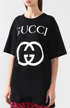 Женская хлопковая футболка с логотипом бренда GUCCI черного цвета, арт. 539081/X3Q35 | Фото 3 (Материал внешний: Хлопок; Рукава: Короткие; Стили: Кэжуэл, Гламурный; Длина (для топов): Удлиненные; Принт: С принтом; Женское Кросс-КТ: Футболка-одежда; Драгоценные камни: Проставлено; Материал внутренний: Не назначено; Материал сплава: Проставлено)