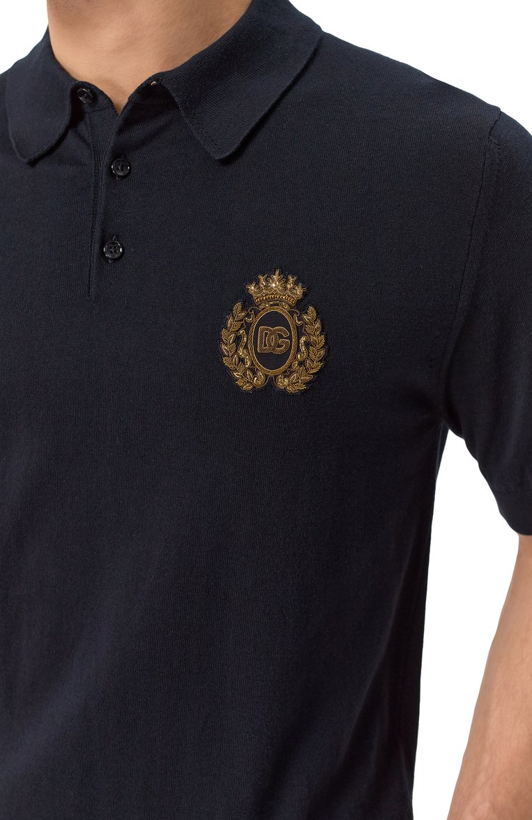 Мужское хлопковое поло DOLCE & GABBANA темно-синего цвета, арт. GXZ02Z/JBCG3 | Фото 5 (Рукава: Короткие; Драгоценные камни: Проставлено; Материал внешний: Хлопок; Длина (для топов): Стандартные; Материал сплава: Проставлено; Принт: Без принта; Стили: Кэжуэл; Кросс-КТ: Трикотаж; Застежка: Пуговицы)
