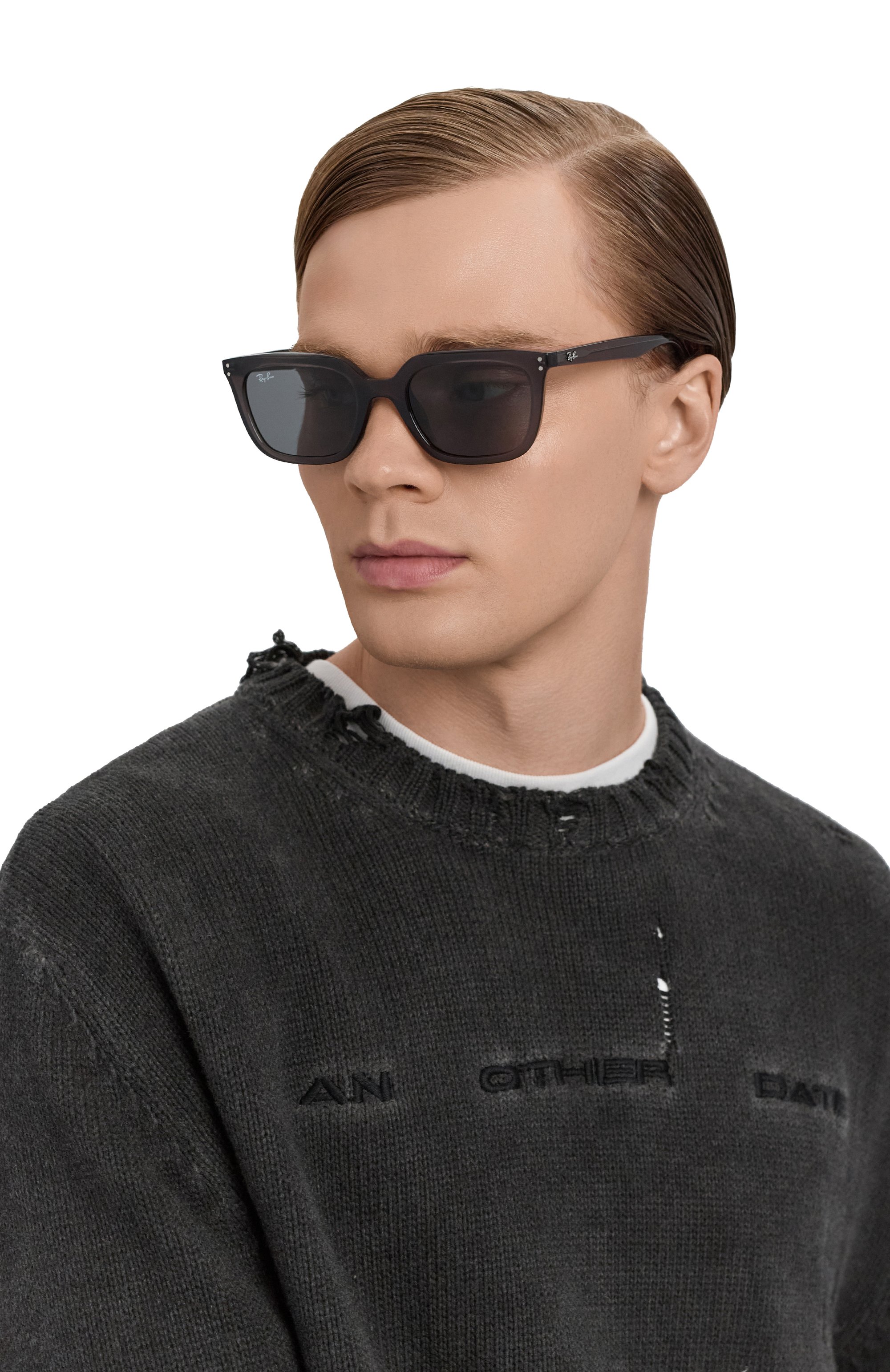 Солнцезащитные очки RAY-BAN серого цвета по цене 17800 руб., арт. 4439D-667587, фото 2 Солнцезащитные очки RAY-BAN, арт. 4439D-667587, фото 2
