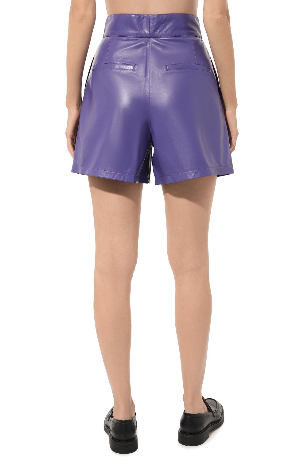 Кожаные шорты CHAUD STUDIO сиреневого цвета по цене 47500 руб., арт. PIERRESHORTS22, фото 4 Кожаные шорты CHAUD STUDIO, арт. PIERRESHORTS22, фото 4